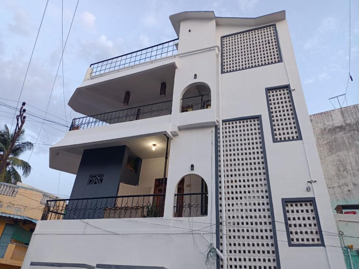 Cathe'S Town House Hotell Pondicherry Eksteriør bilde