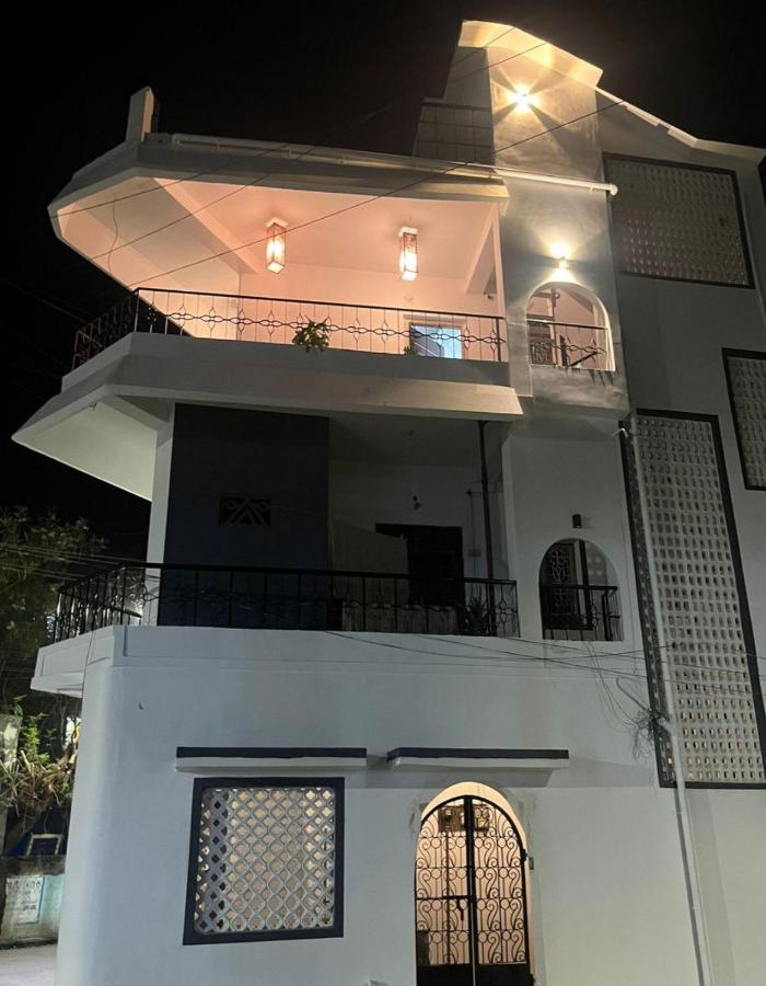 Cathe'S Town House Hotell Pondicherry Eksteriør bilde